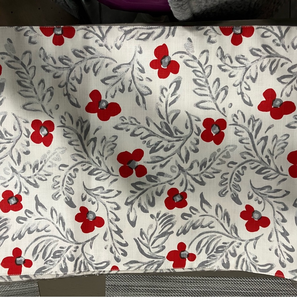 Kate Spade Placemats Set of 4. Red, Grey Silver floral pattern. New.